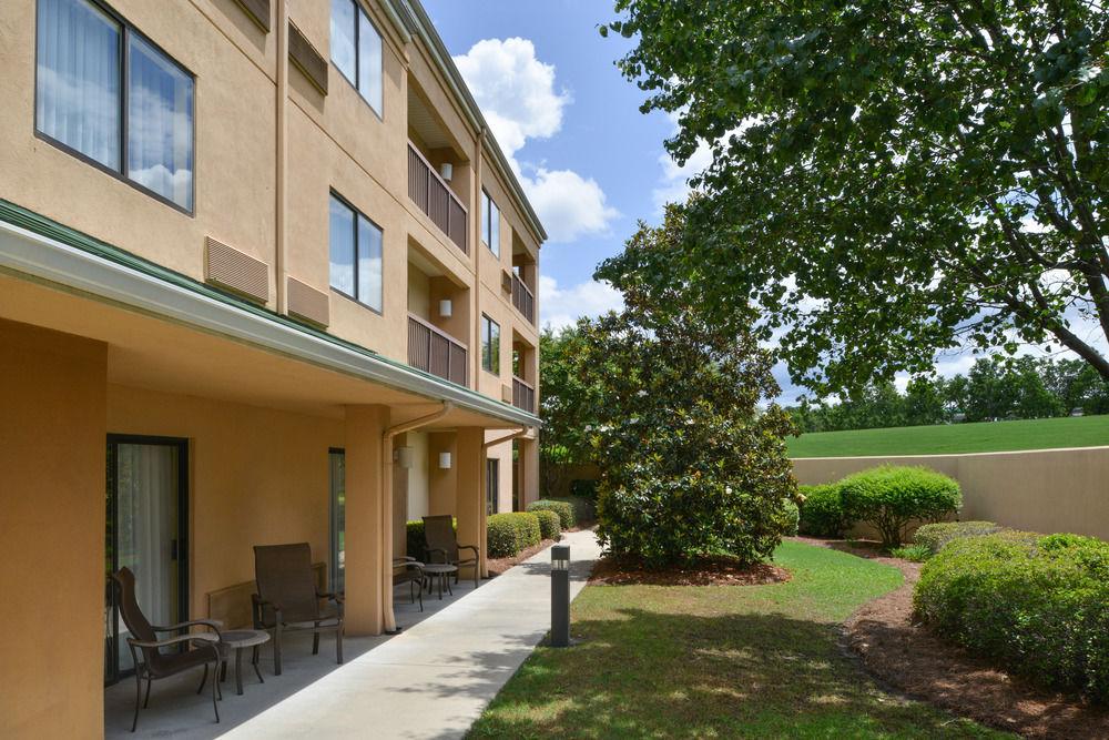 Courtyard By Marriott Columbia Northeast/Fort Jackson Area Buitenkant foto
