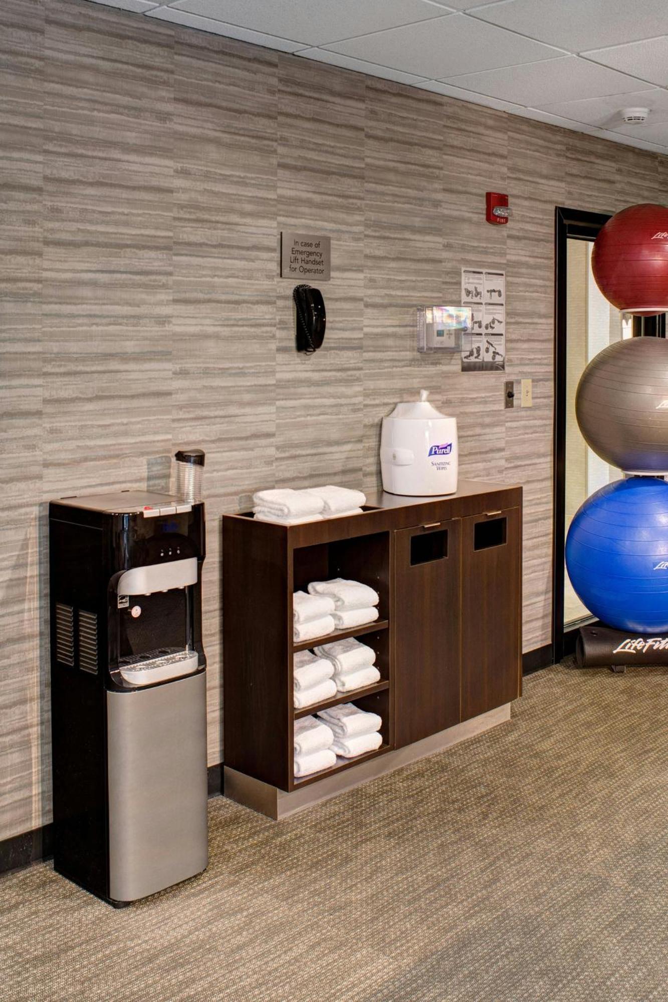 Courtyard By Marriott Columbia Northeast/Fort Jackson Area Buitenkant foto