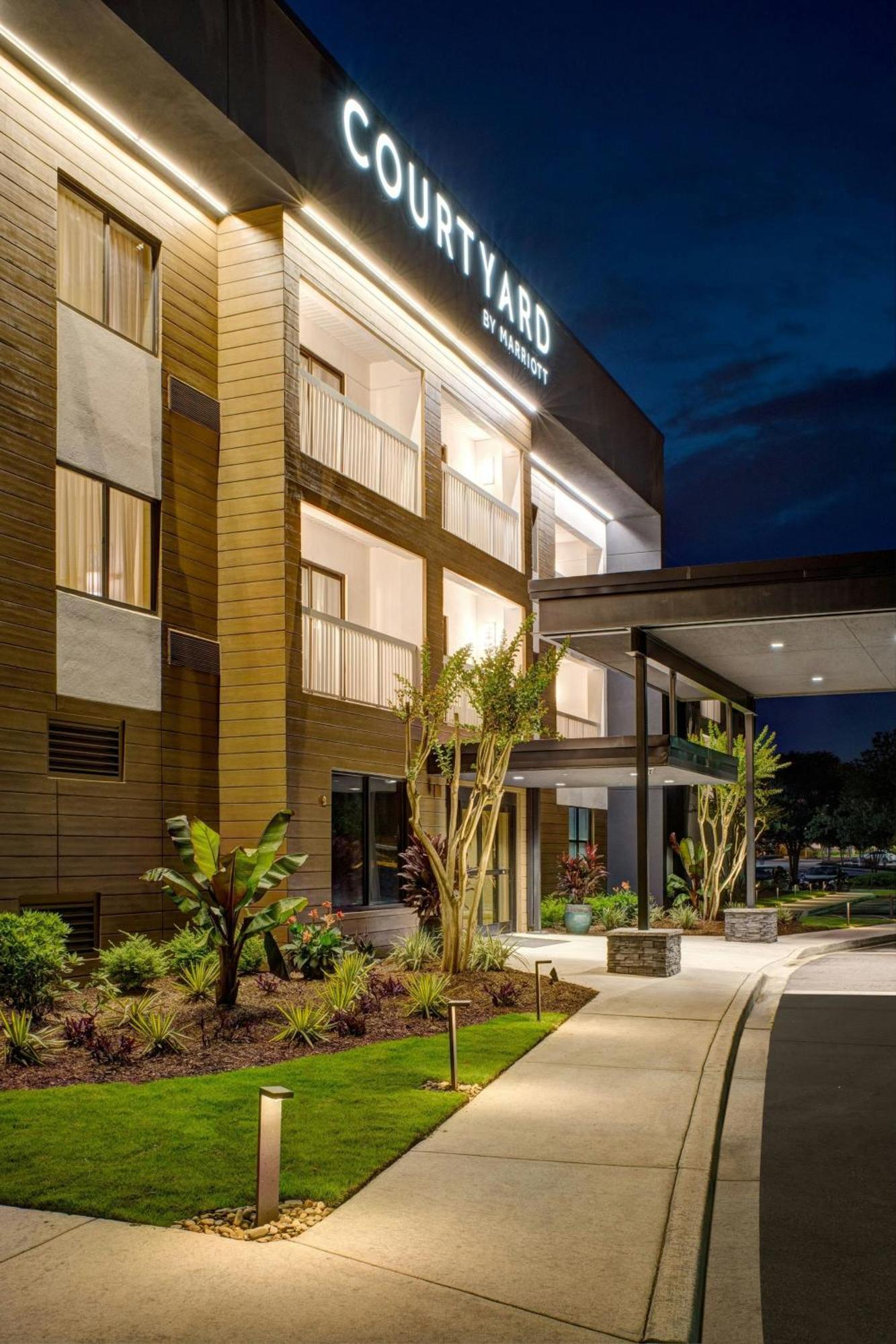 Courtyard By Marriott Columbia Northeast/Fort Jackson Area Buitenkant foto