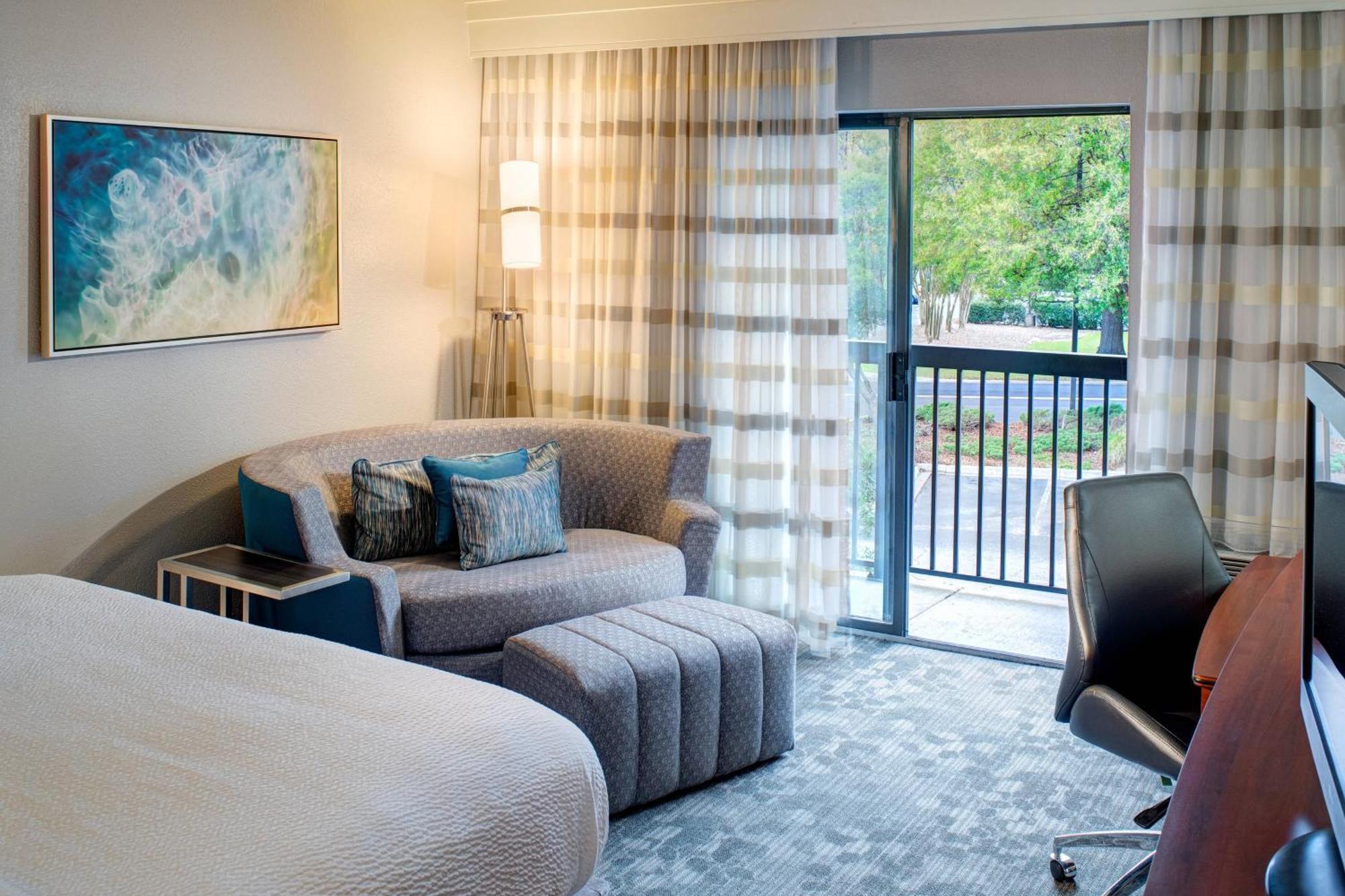 Courtyard By Marriott Columbia Northeast/Fort Jackson Area Buitenkant foto