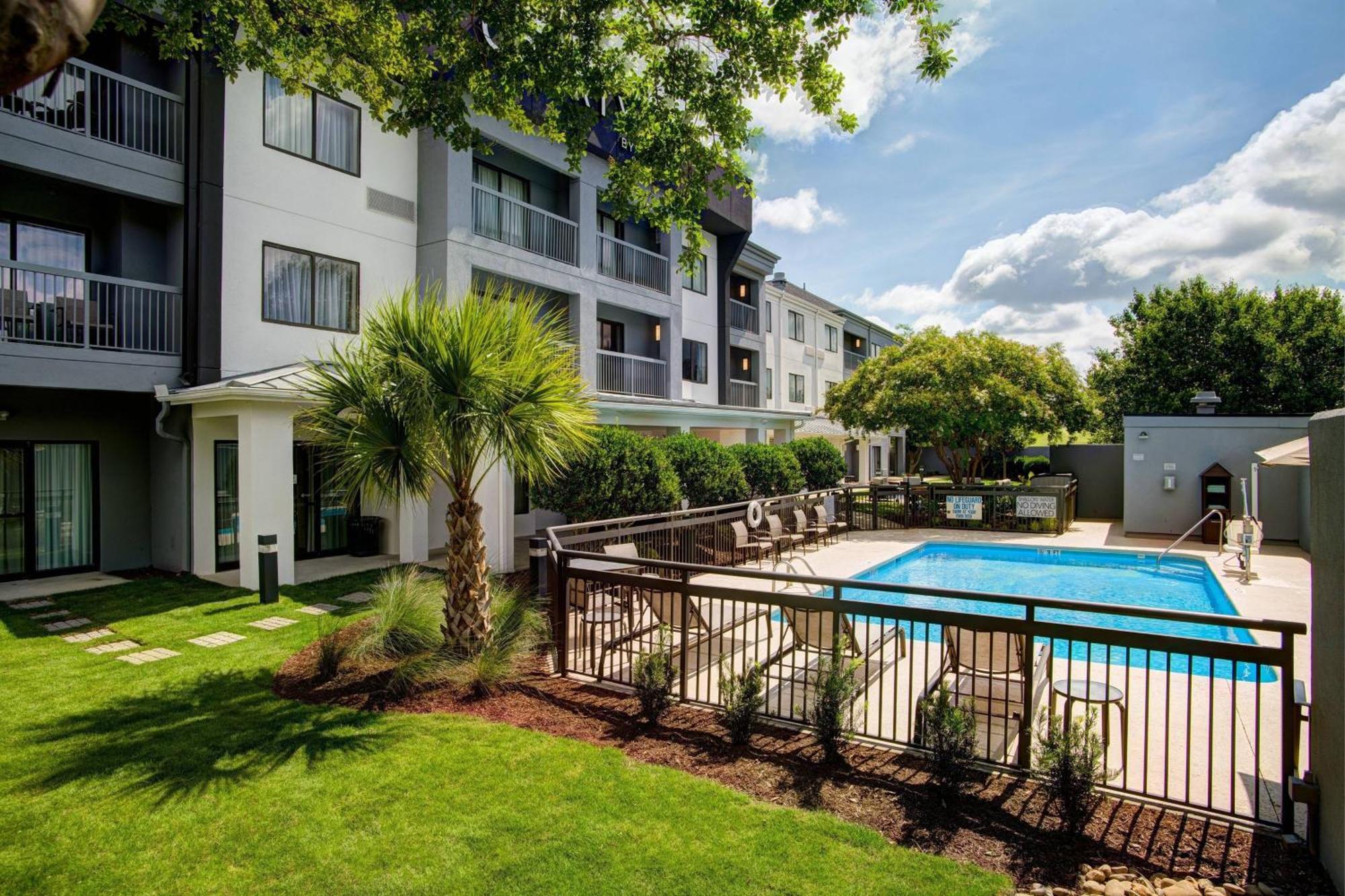 Courtyard By Marriott Columbia Northeast/Fort Jackson Area Buitenkant foto